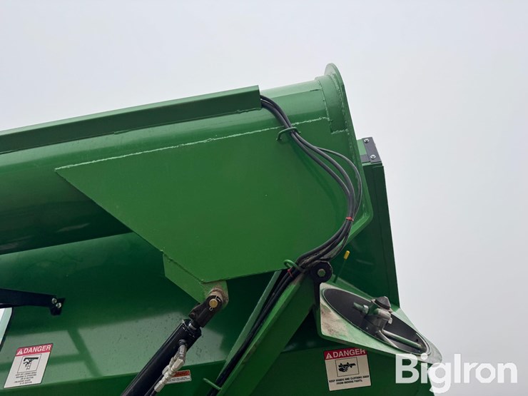 2011-j&m-750-image-10