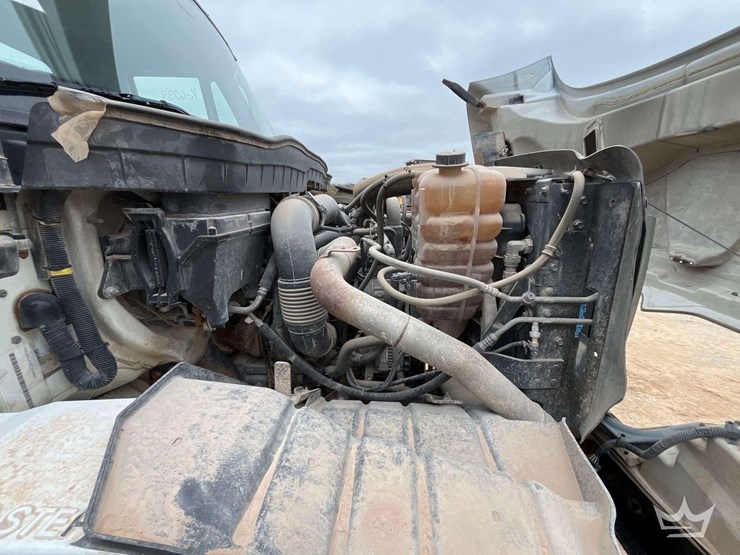 2014-international-workstar-7300-image-4