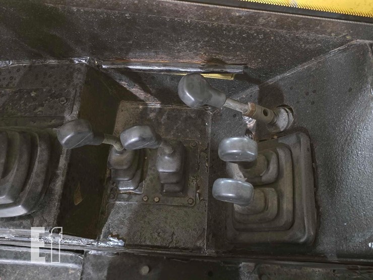 2017-jcb-510-56-image-22