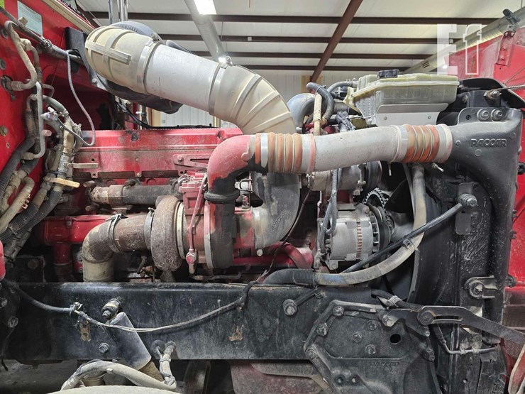 2008-peterbilt-386-image-31