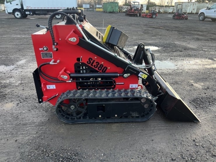 2025-sdlool-380r-mini-compact-track-loader-image-3