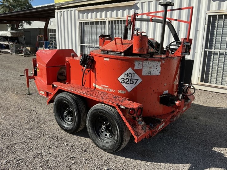 2018-crafco-ss250d-towable-crack-sealer-image-7