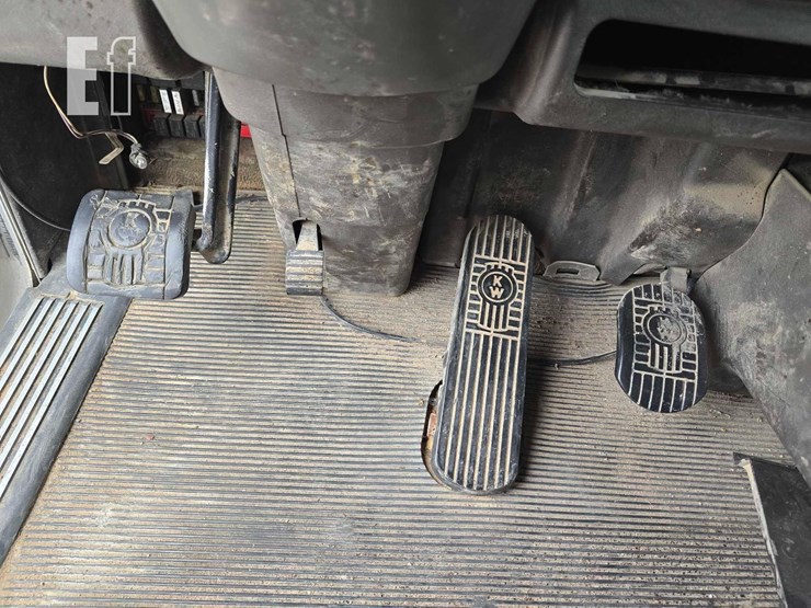 kenworth-t600-image-14