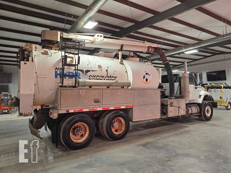 2007-international-7600-image-3