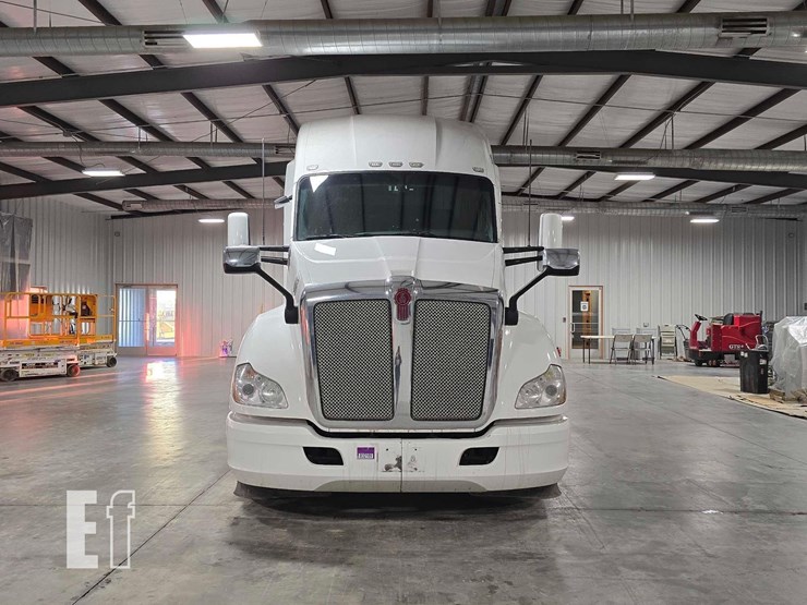 2019-kenworth-t680-image-7