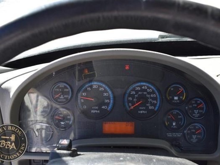 2012-international-durastar-4300-image-31