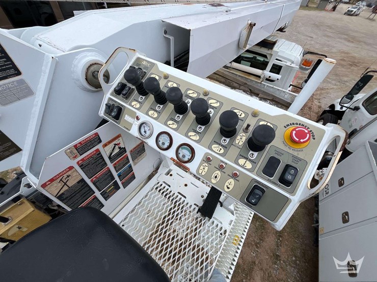 2010-international-durastar-4300-image-19