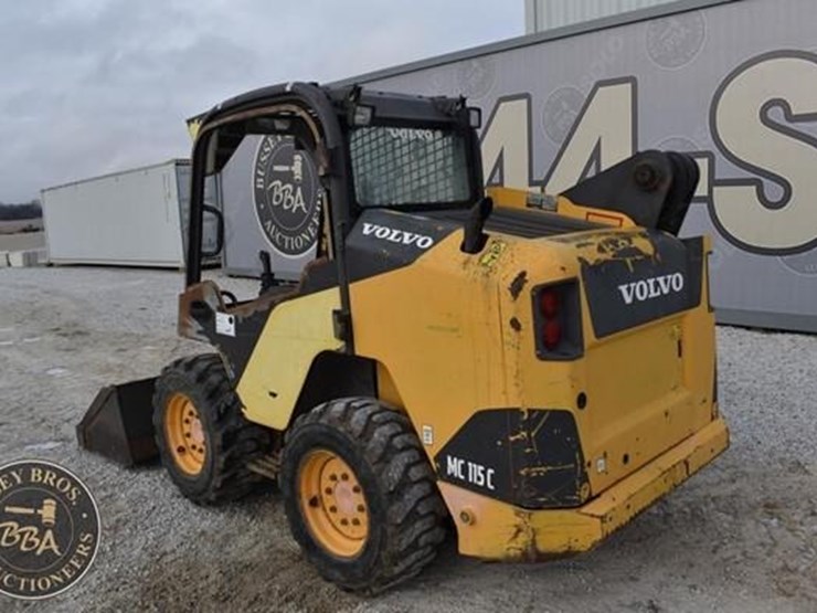 2011-volvo-mc115c-image-3