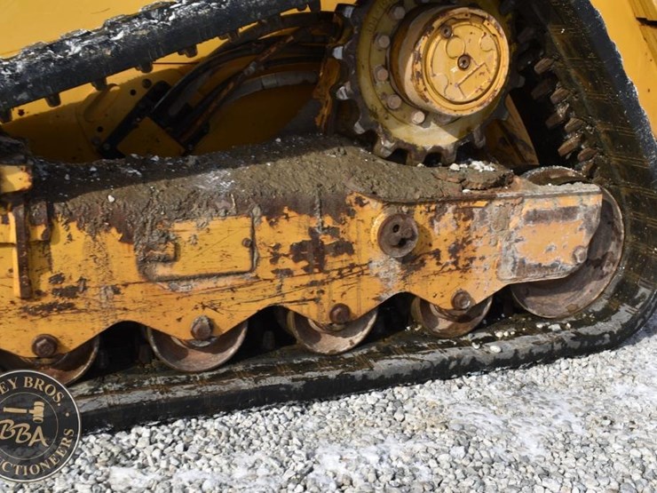 2020-caterpillar-299d3-image-26