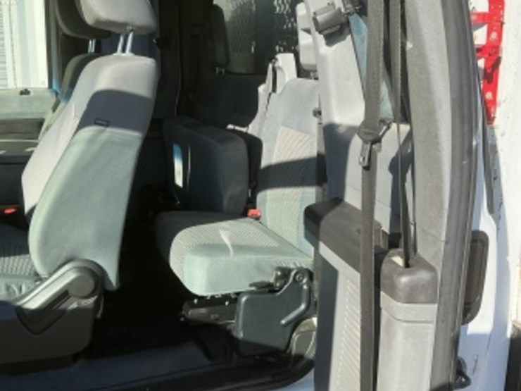 2014-ford-f550-image-29