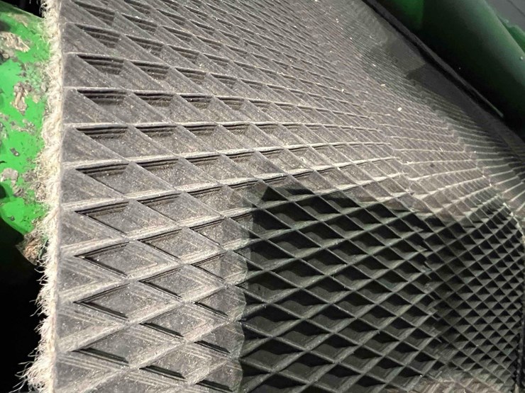 john-deere-561m-image-23