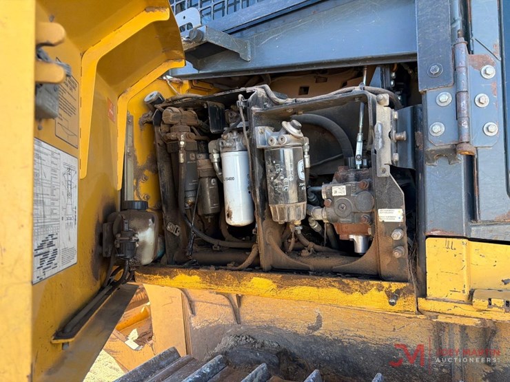 deere-700k-lgp-image-14