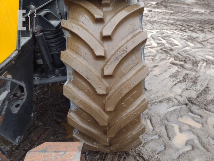 jcb-fastrac-8250-image-17