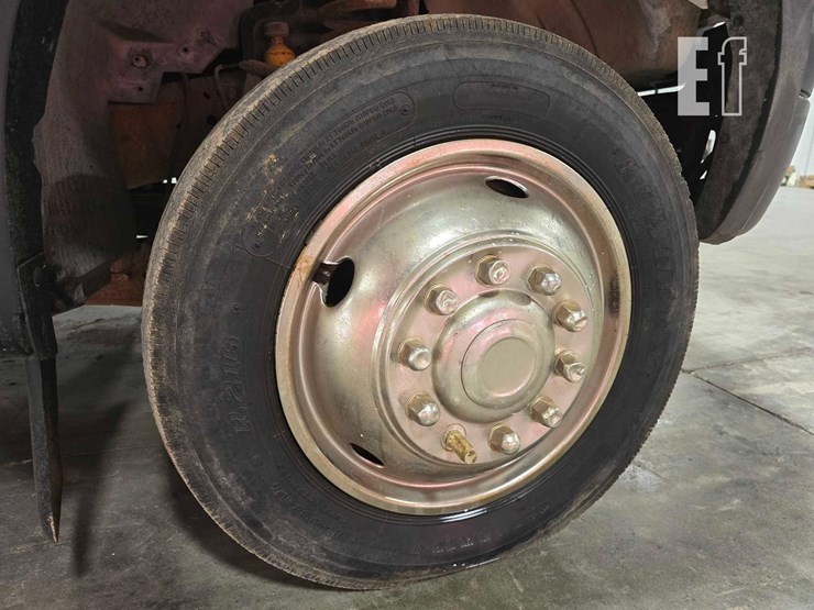 2006-ford-f550-image-23