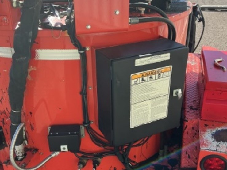 2018-crafco-ss250d-towable-crack-sealer-image-11