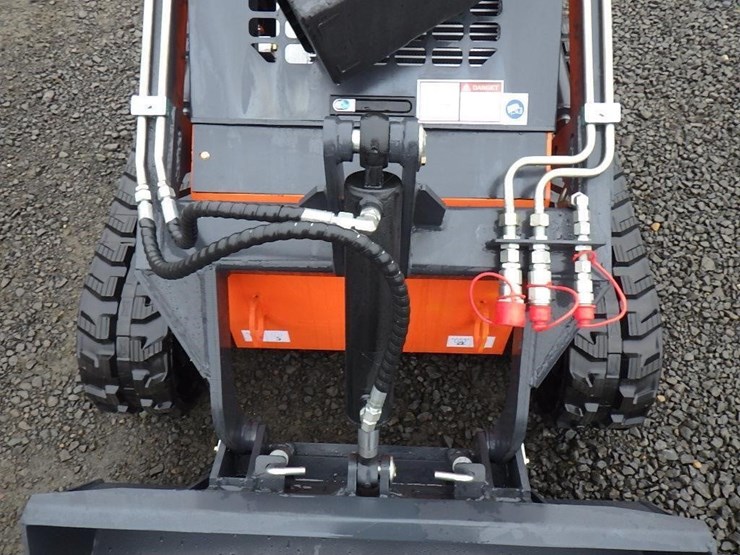 2025-aboss-gh380-skid-steer-tracked-loader-image-6