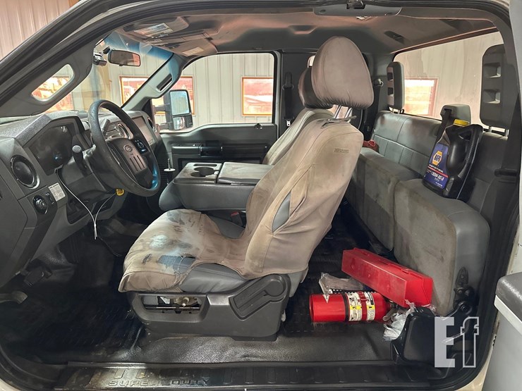 2015-ford-f550-image-11