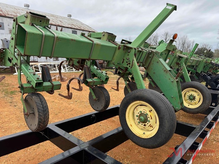 john-deere-856-image-2