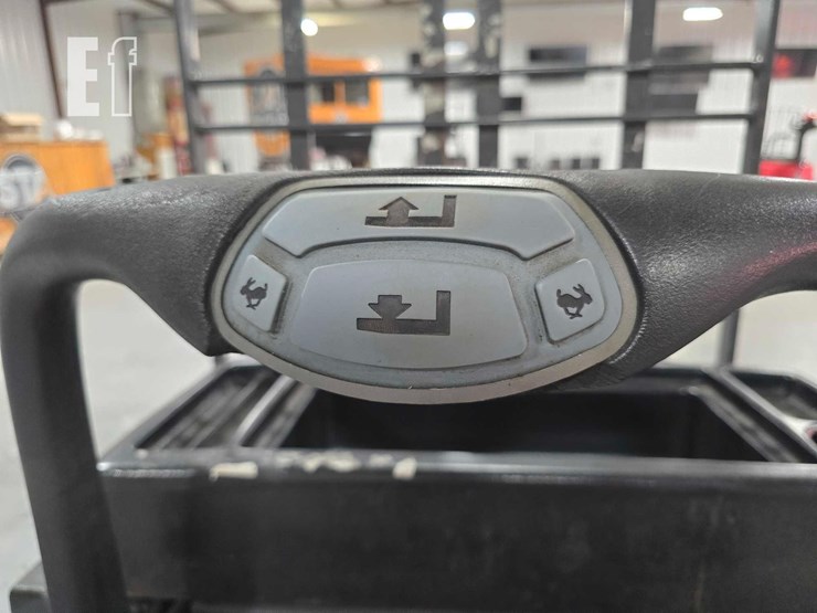 raymond-8410-image-11