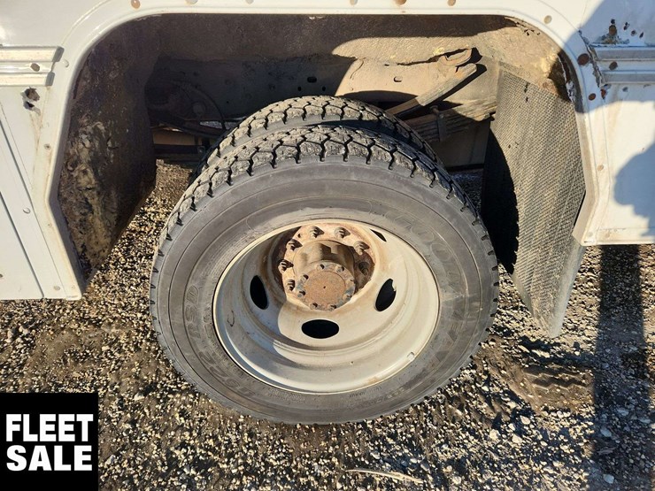 2008-ford-f550-image-13