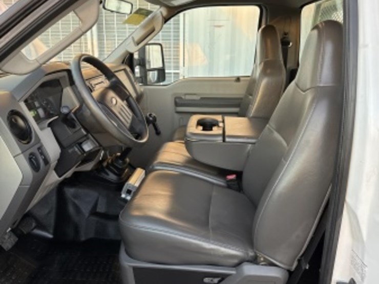 2009-ford-f350-image-35