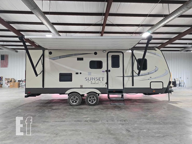 2016-crossroads-sunset-trail-ultra-lite-237bh-image-6