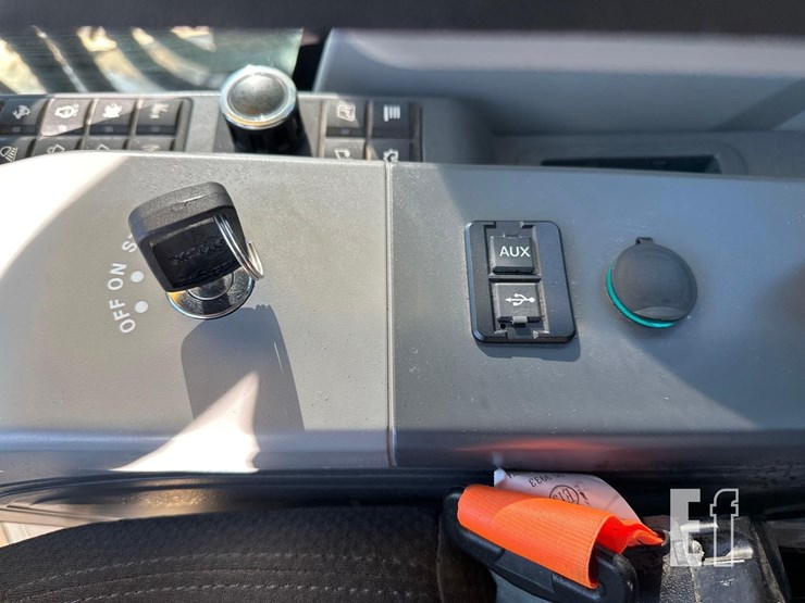 2023-xcmg-xe300u-image-17