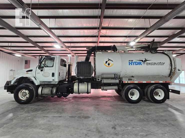 2007-international-7600-image-5