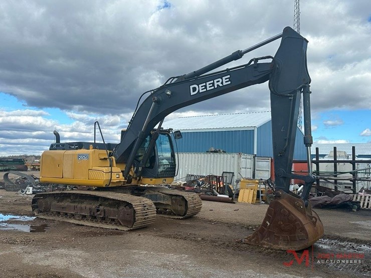 2012-deere-210g-image-2