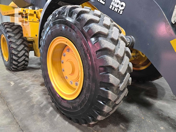 2022-deere-444-p-tier-image-17