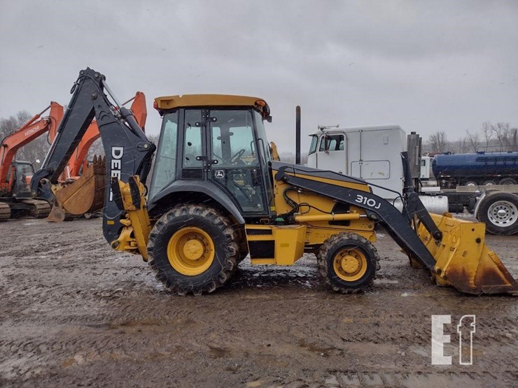 2010-deere-310j-image-3