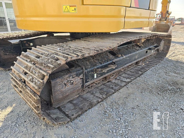 2018-caterpillar-325flcr-image-23