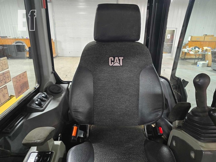 2016-caterpillar-303.5e2-cr-image-30