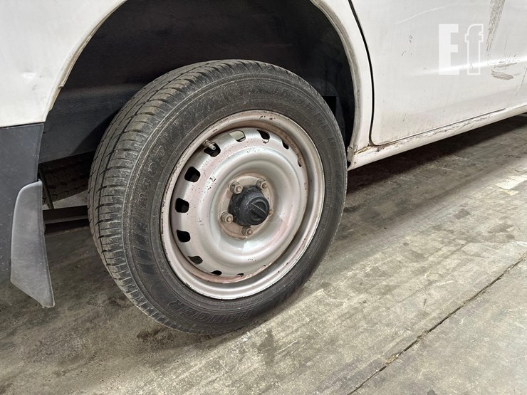 2016-nissan-nv200-image-19