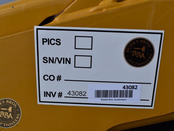 2020-caterpillar-299d3-image-47