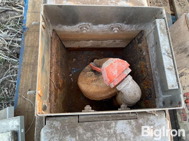 franklin-hog-waterers-image-12