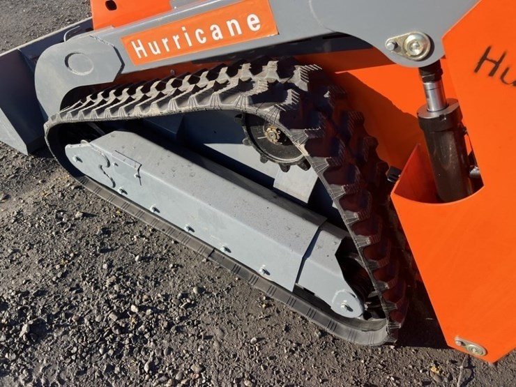 2025-hurricane-hrc700-mini-compact-track-loader-image-13