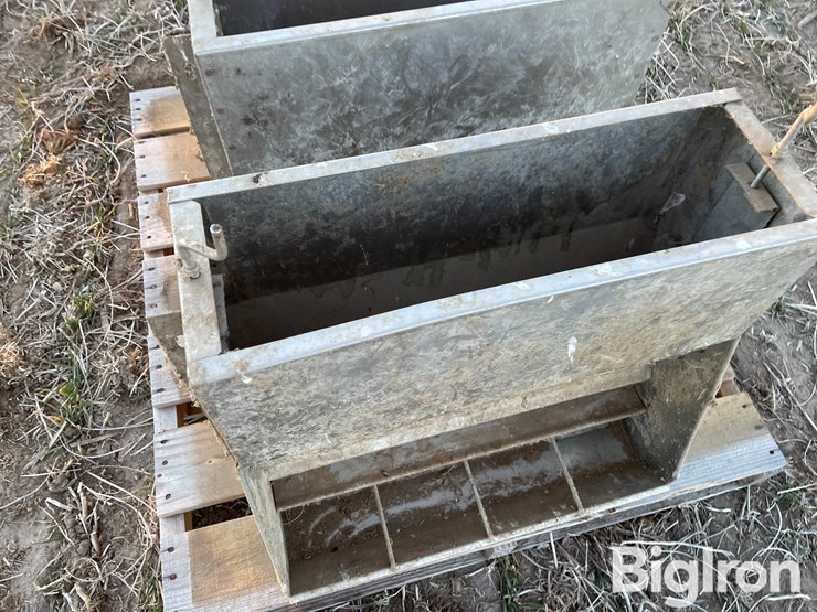 stainless-steel-hog-feeders-image-12