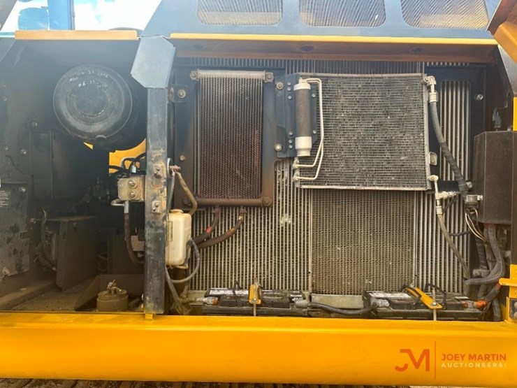 2012-deere-210g-image-7