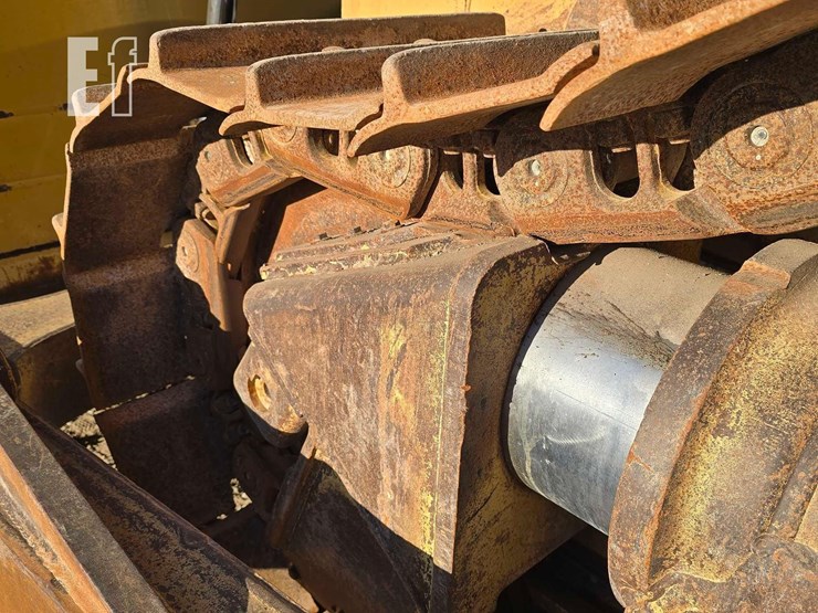 2007-caterpillar-d6r-image-21