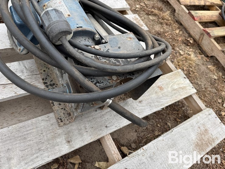 john-blue-chemigation-pump-image-9