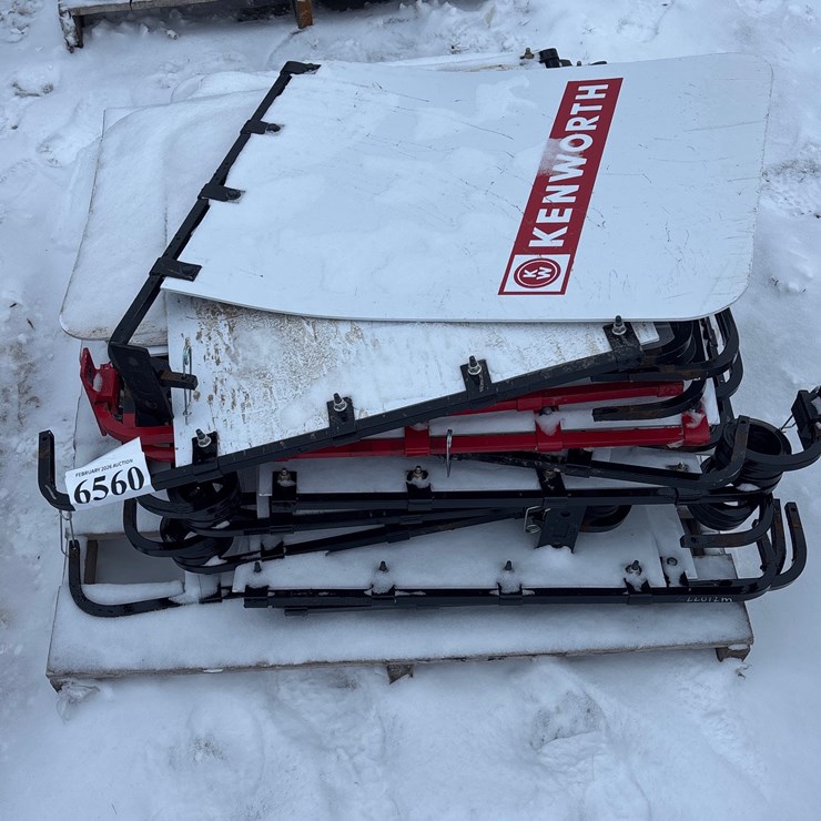 #6560 • E1. A pallet of mudflaps