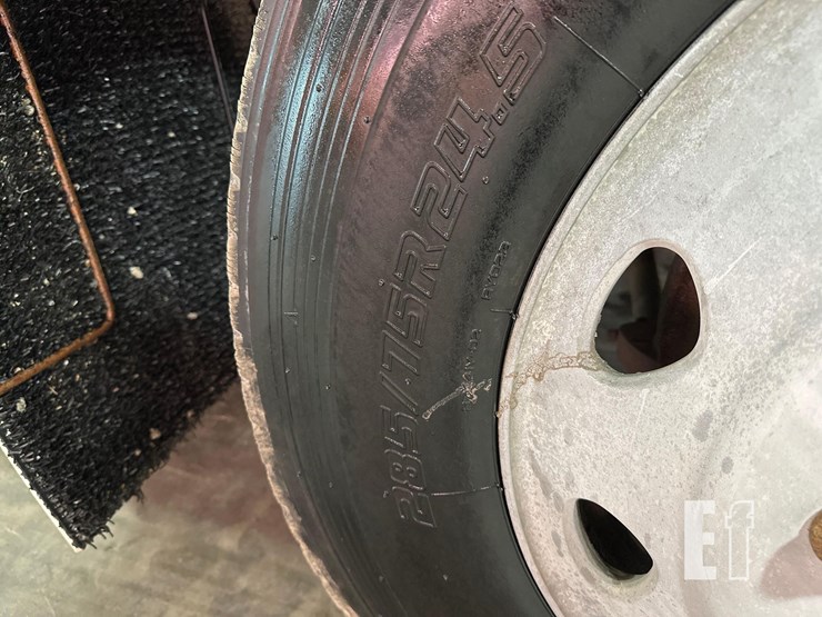 2003-kenworth-t800-image-24