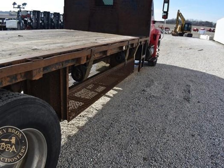 2007-international-durastar-4300-image-21