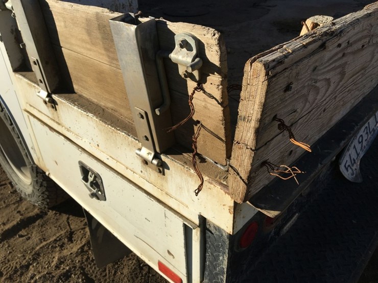 2012-chevrolet-3500hd-image-18