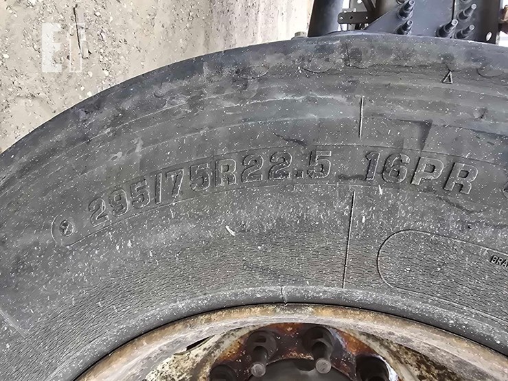 2018-freightliner-cascadia-113-image-27