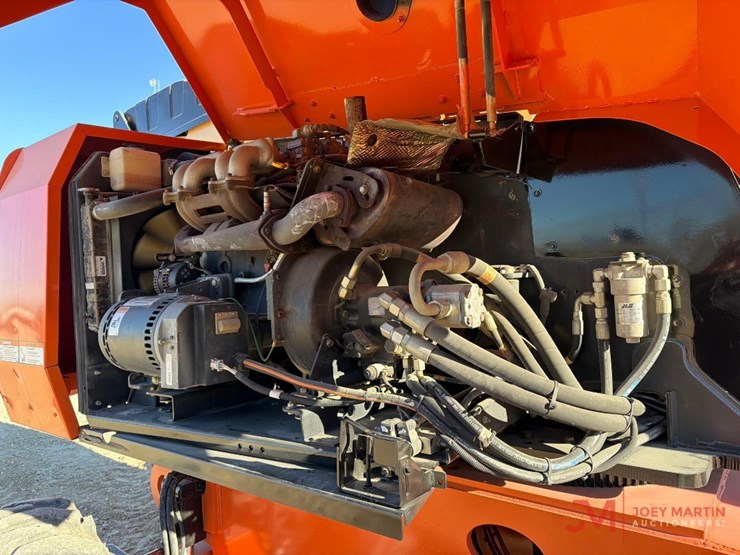 2015-jlg-600s-image-15