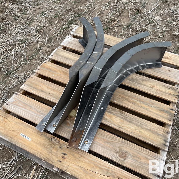 Gleaner Combine Straw Spreader Deflectors