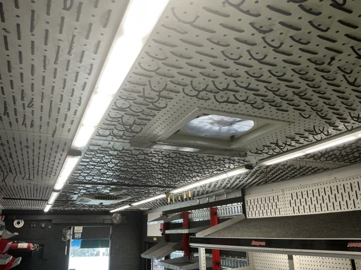 2018-freightliner-mt55-image-35