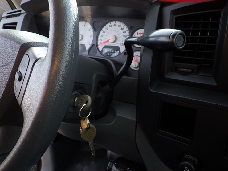 2009-dodge-2500-image-27